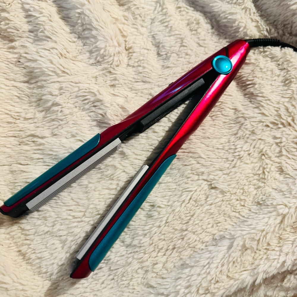 Bed Head TIGI Pink & Teal Styling Iron - Picture 2 of 5